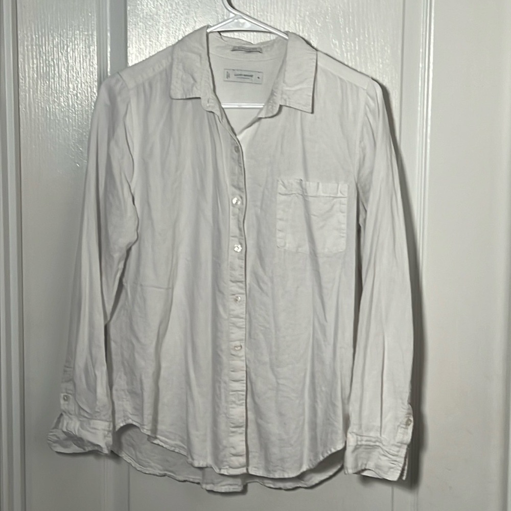 Lucky Brand Women’s White long sleeve button down shirt, used, size Medium